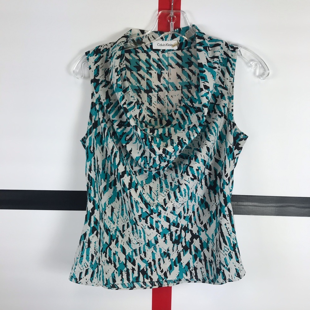 CALVIN KLEIN Patterned Sleeveless Shell Blouse